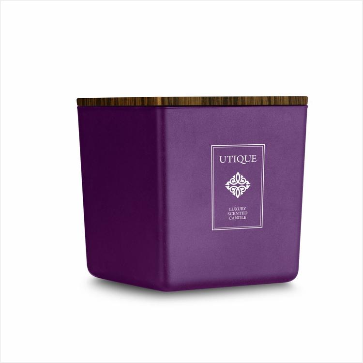 Luxury Scented Candle Violet Oud 435 g UTIQUE